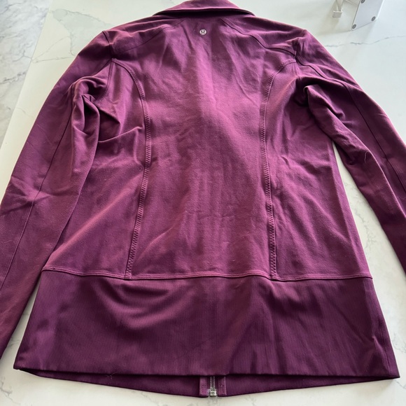 Lululemon define jacket in wine - Picture 5 of 6